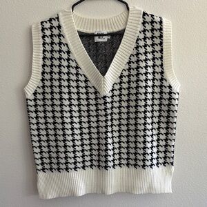 Princess Polly Black and White Houndstooth V-Neck Sweater Vest